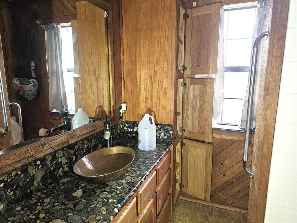 2240 County Road 2162 - Photo 17