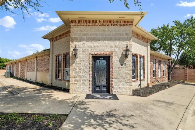 450 W Harwood Road