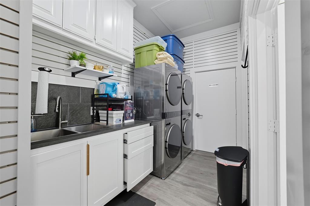 450 W Harwood Road - Photo 28