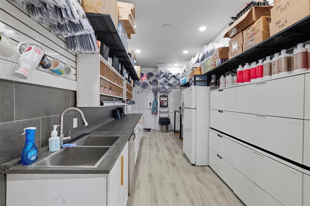 450 W Harwood Road - Photo 36