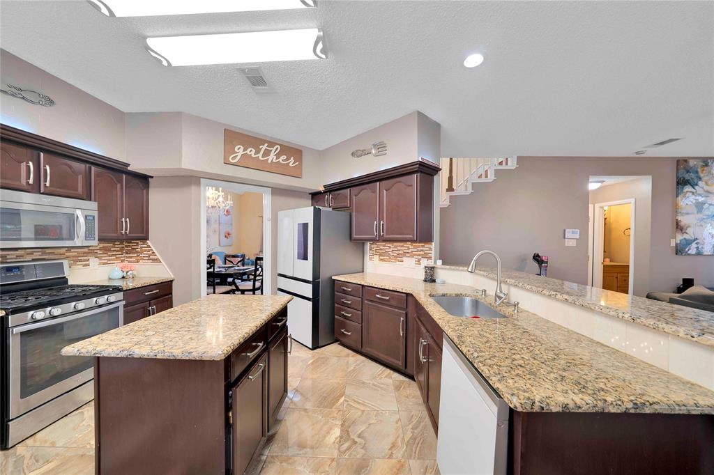 9352 Riverwalk Lane - Photo 6
