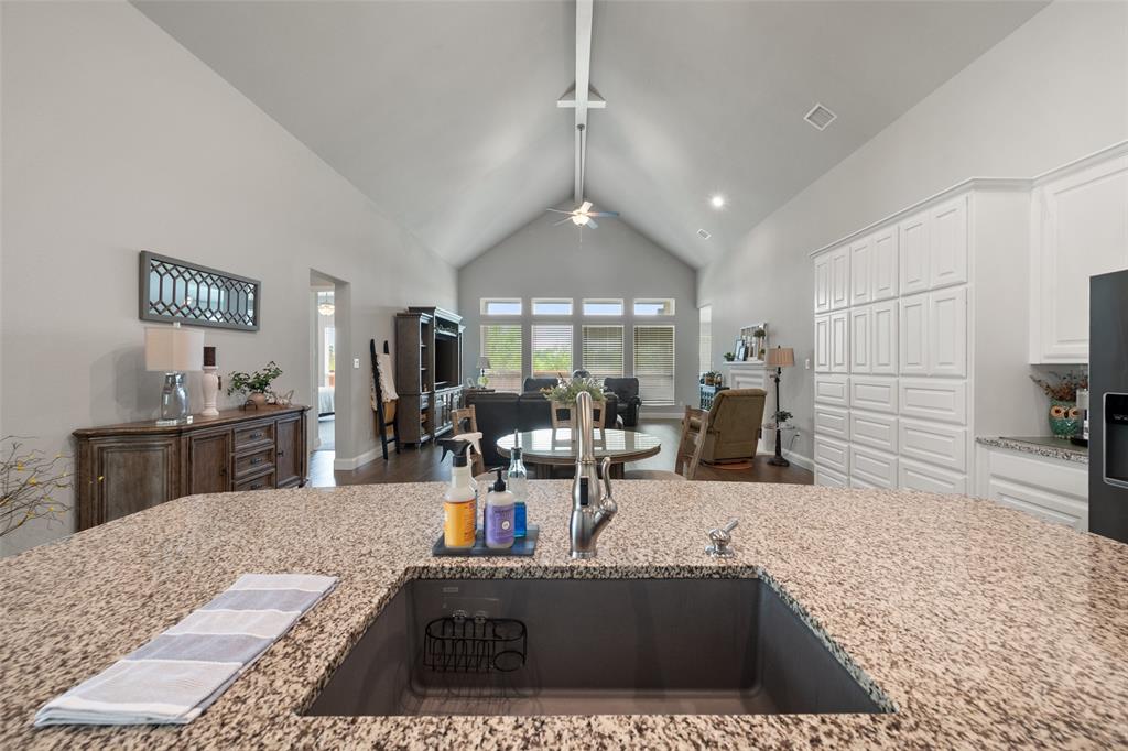 1921 Middleton Drive - Photo 2