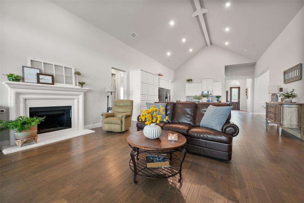 1921 Middleton Drive - Photo 3