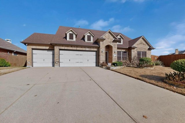 3020 Glenoaks Drive
