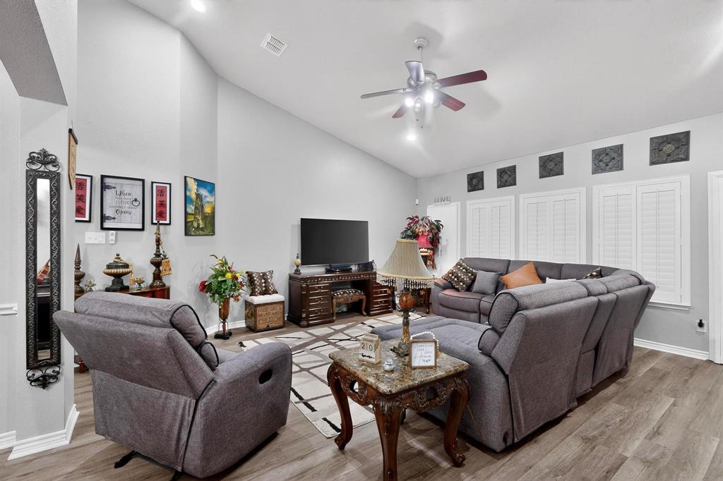 3020 Glenoaks Drive - Photo 9