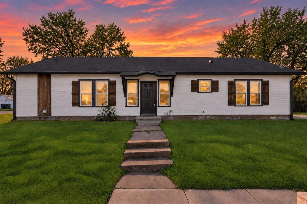 3100 N 27th Street - Photo 1