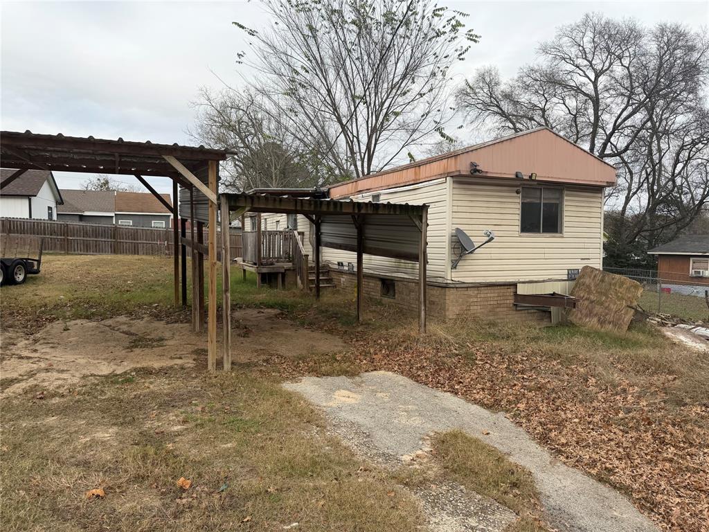 205 Barker Street - Photo 4