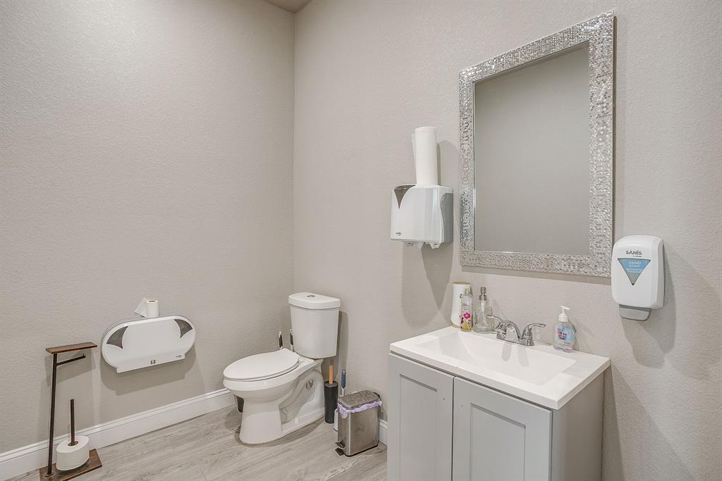 7209 N Highway 171 - Photo 16