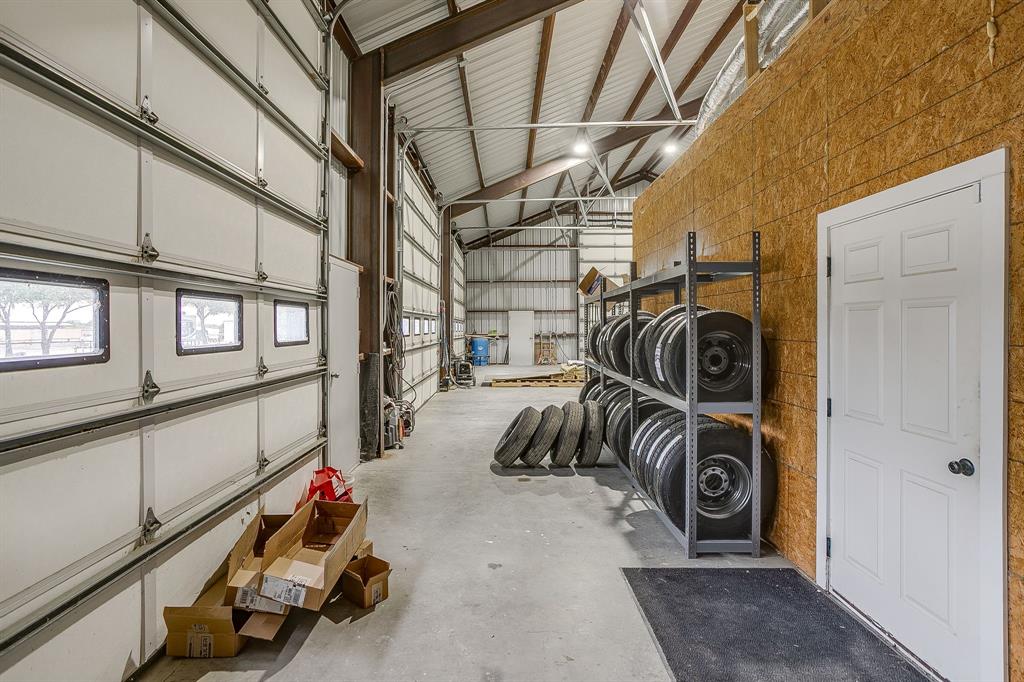 7209 N Highway 171 - Photo 27