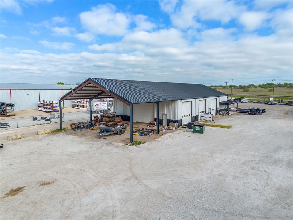 7209 N Highway 171 - Photo 5