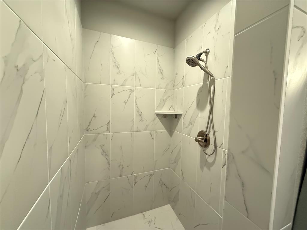 1021 Churchill Lane - Photo 20
