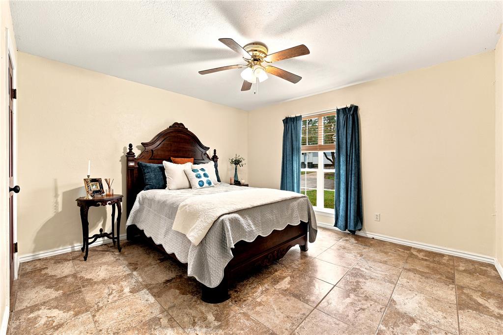12044 Highway 14 - Photo 27