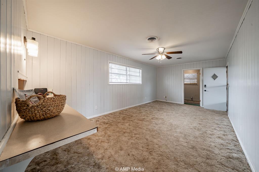 510 W Irving Street - Photo 10