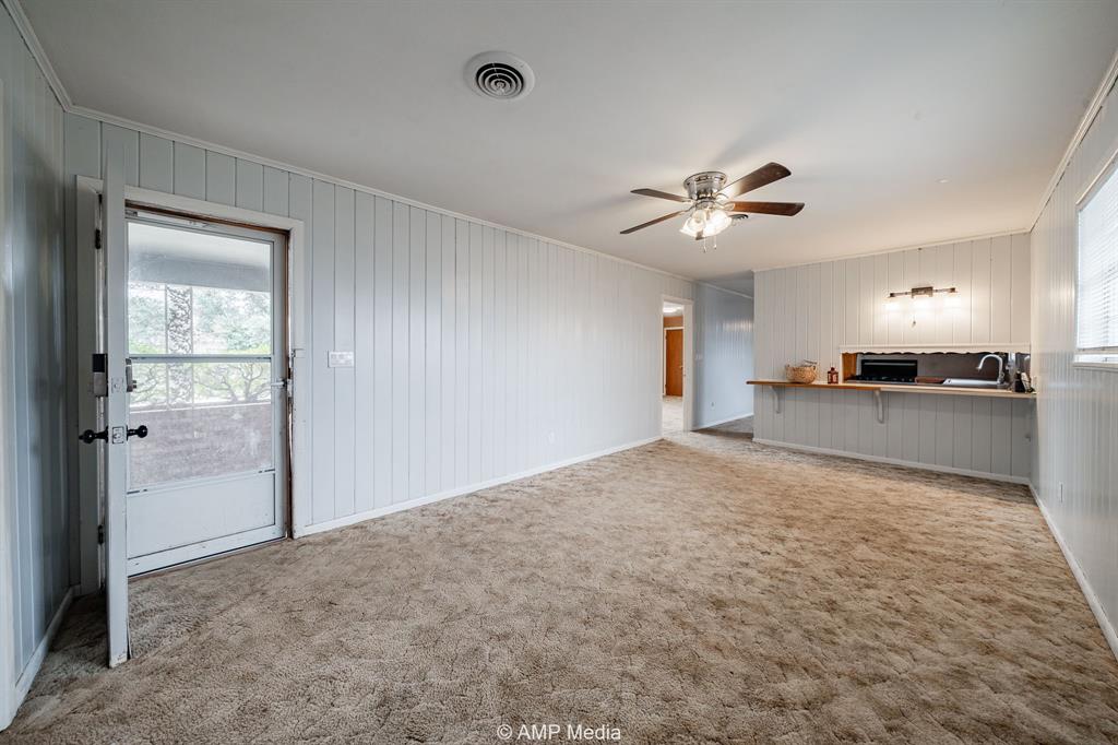510 W Irving Street - Photo 11
