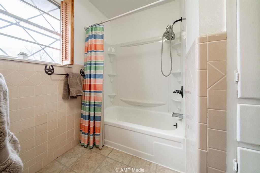 510 W Irving Street - Photo 16