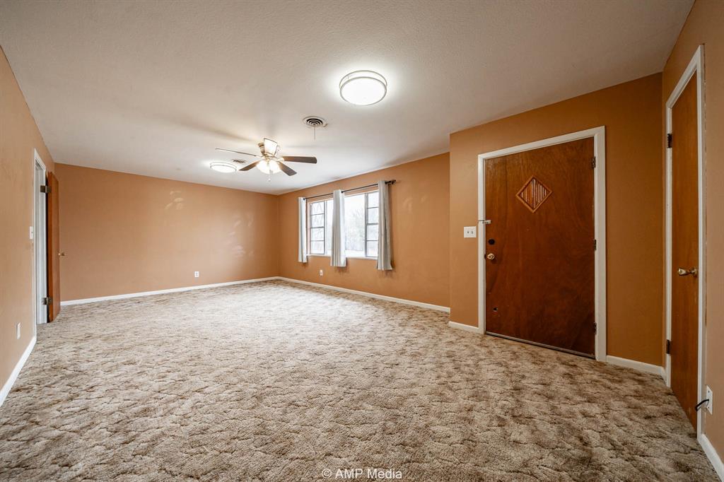 510 W Irving Street - Photo 6