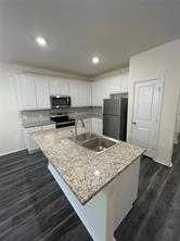 103 E 15th Street - Photo 5
