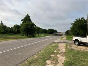 210 S Parkway Drive - Photo 5