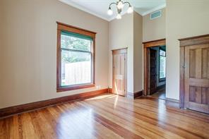 708 S Waco Street - Photo 4