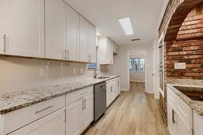 8026 Westover Drive - Photo 12