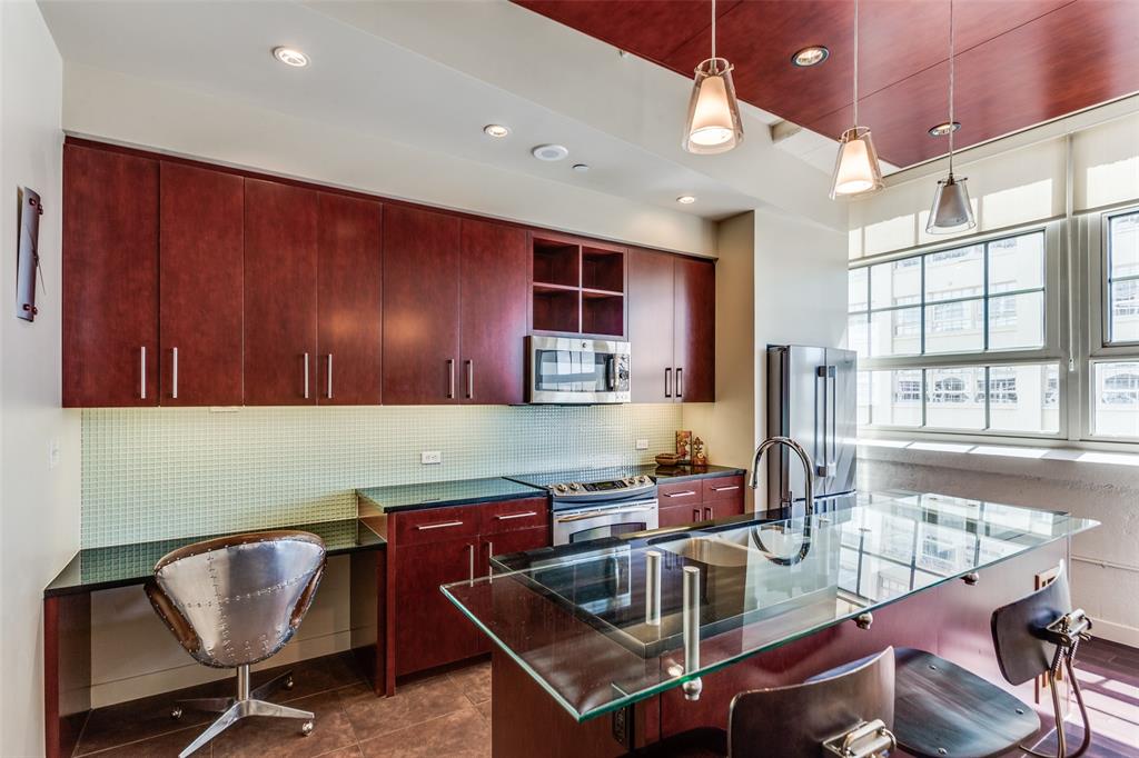 2600 W 7th Street - Photo 3