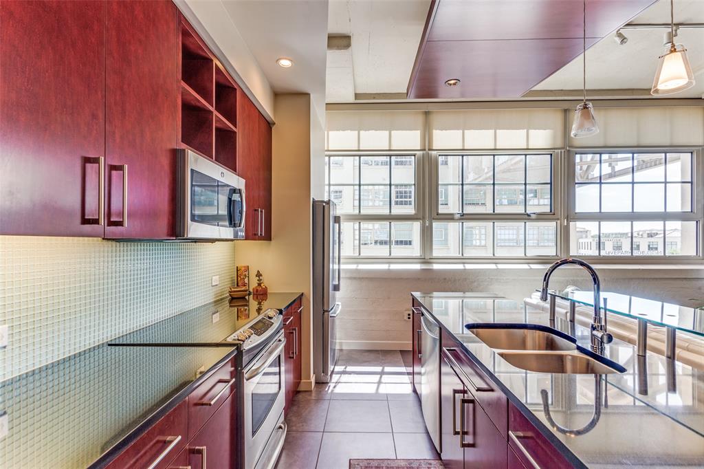 2600 W 7th Street - Photo 6