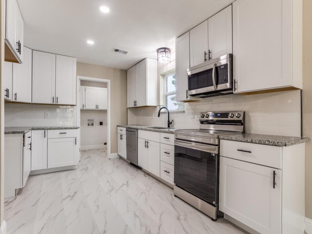 2226 Meadowview Drive - Photo 10