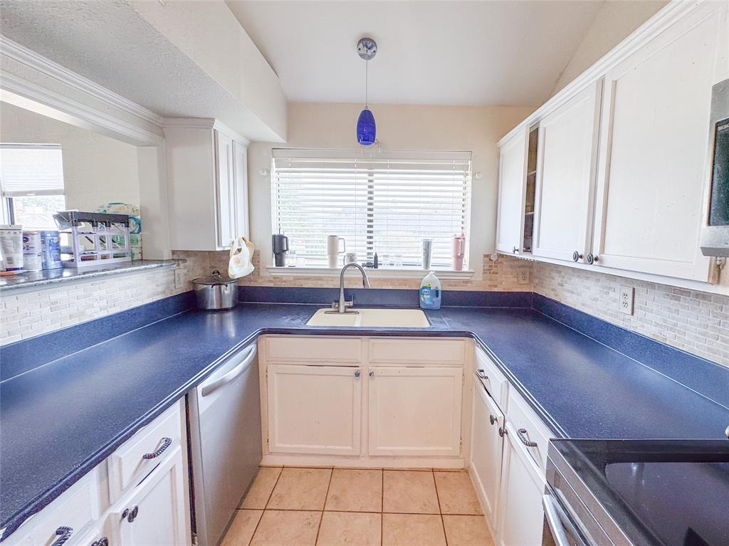 1602 Autumn Breeze Lane - Photo 17