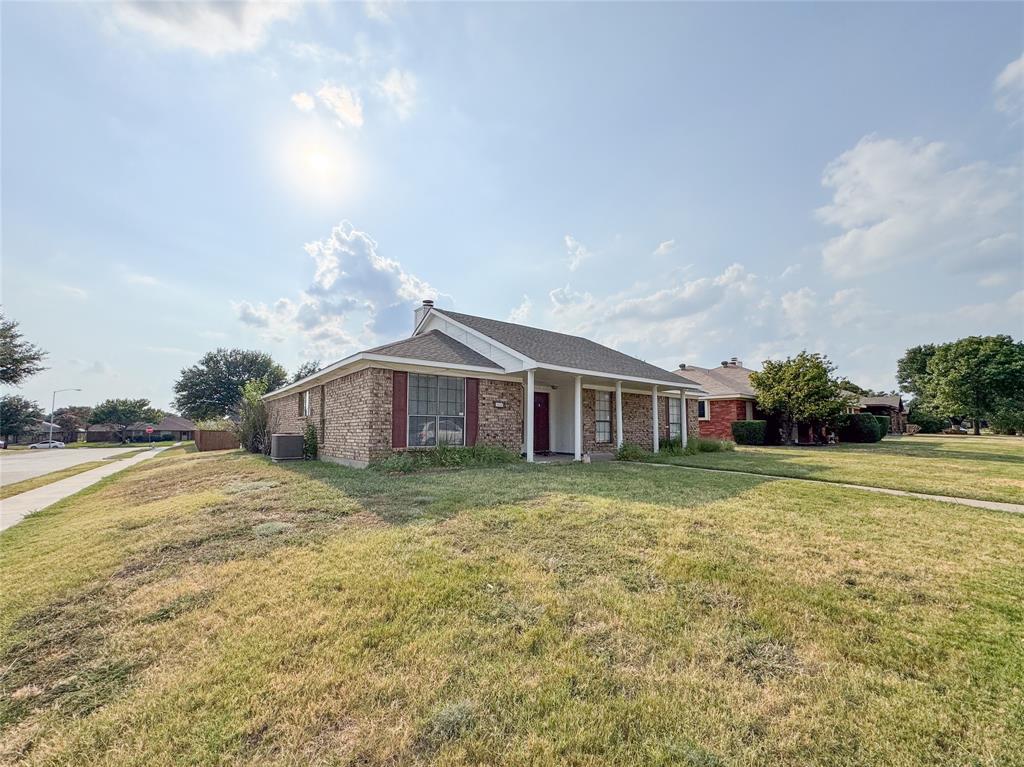 1602 Autumn Breeze Lane - Photo 5