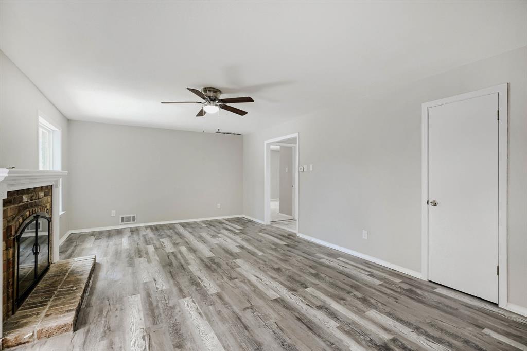 1414 Dumont Drive - Photo 5