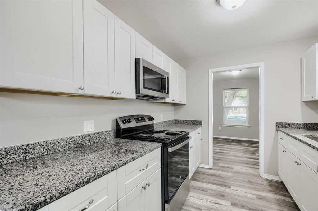 1414 Dumont Drive - Photo 8
