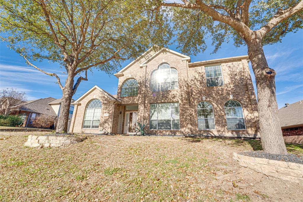 558 Presidio Drive - Photo 1