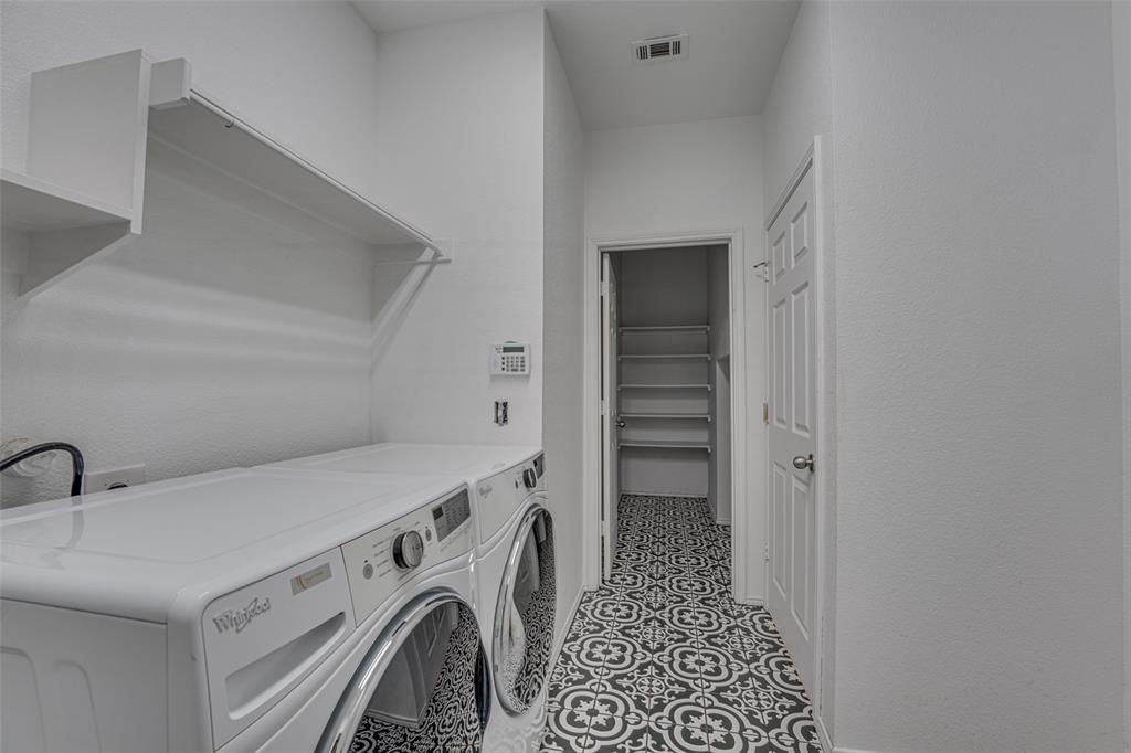 558 Presidio Drive - Photo 35