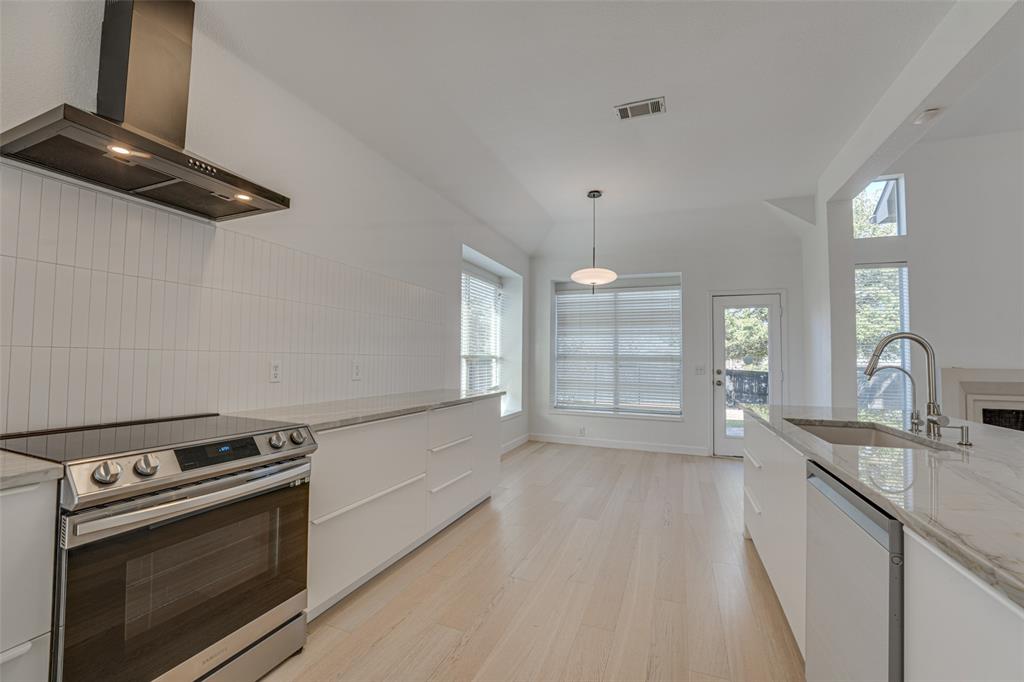 558 Presidio Drive - Photo 9