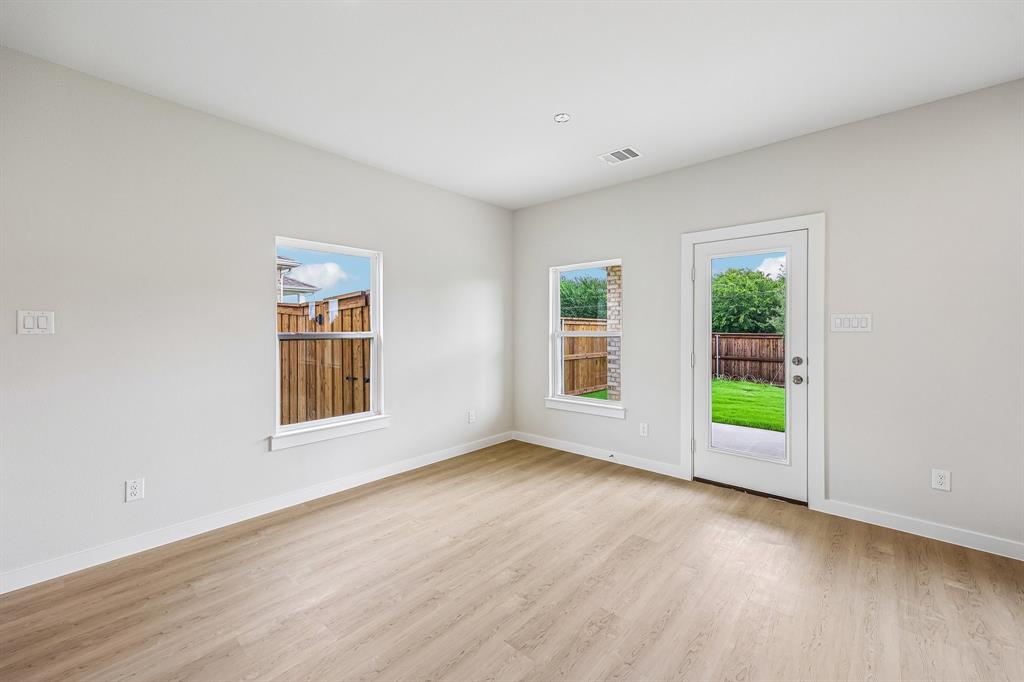 729 Vineyard Way - Photo 11