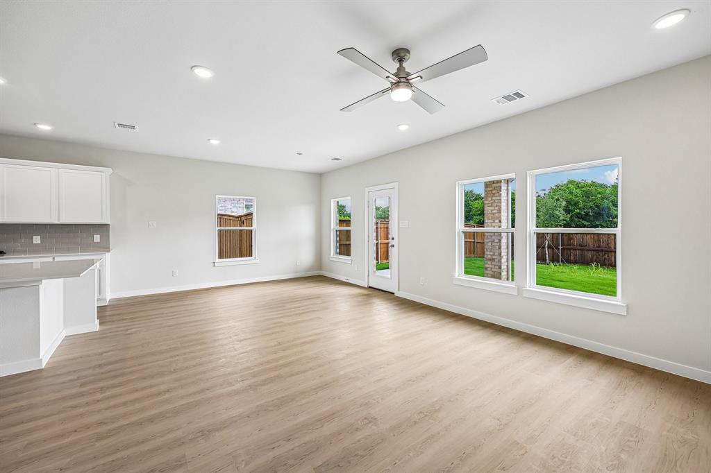 729 Vineyard Way - Photo 14