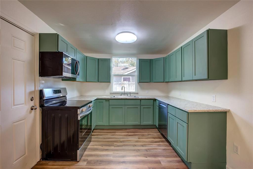 1908 Division Street - Photo 11