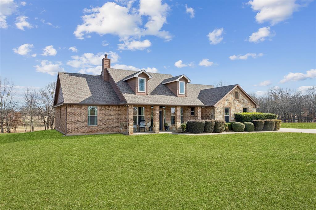 370 Private Road 5291 - Photo 1
