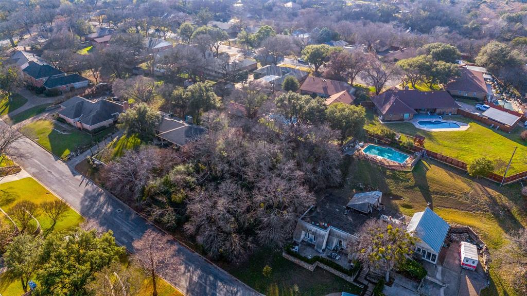 305 Cedar Creek Court - Photo 1