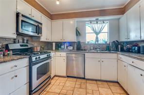 305 Cedar Creek Court - Photo 13