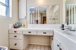 305 Cedar Creek Court - Photo 18