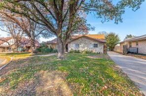 305 Cedar Creek Court - Photo 3