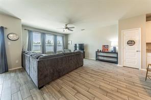 1628 Hinckley Avenue - Photo 3