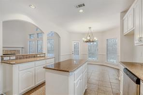 2207 Creekedge Court - Photo 11
