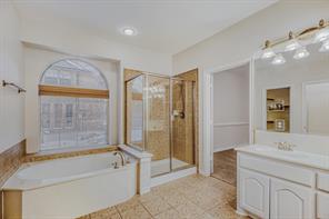 2207 Creekedge Court - Photo 13