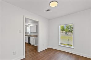 1806 Wellington Street - Photo 16