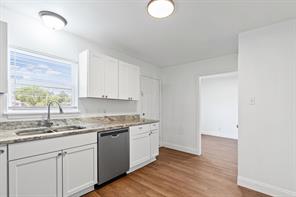 1806 Wellington Street - Photo 18