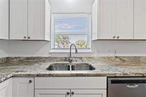 1806 Wellington Street - Photo 19