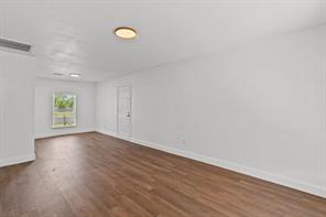1806 Wellington Street - Photo 4