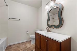 2208 Lake Forest Drive - Photo 23
